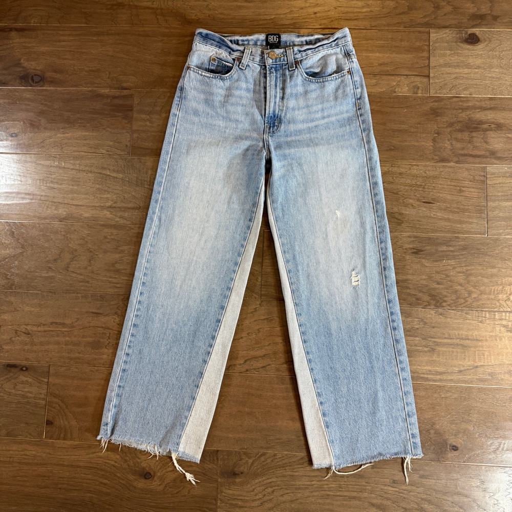 BDG Urban Outfitters Two Tone Wide Leg Jeans Light Wash Distressed Raw Hem‎ 26